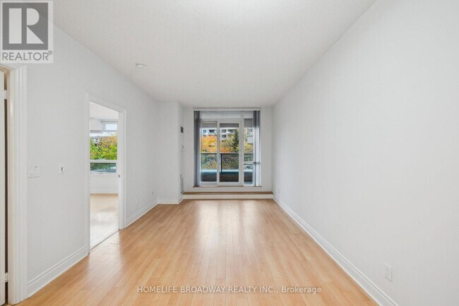 Photo du bâtiment - 23 Cox Blvd