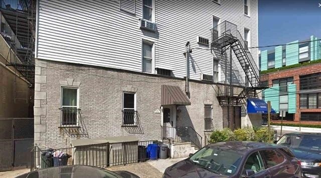 Primary Photo - 504 4th St