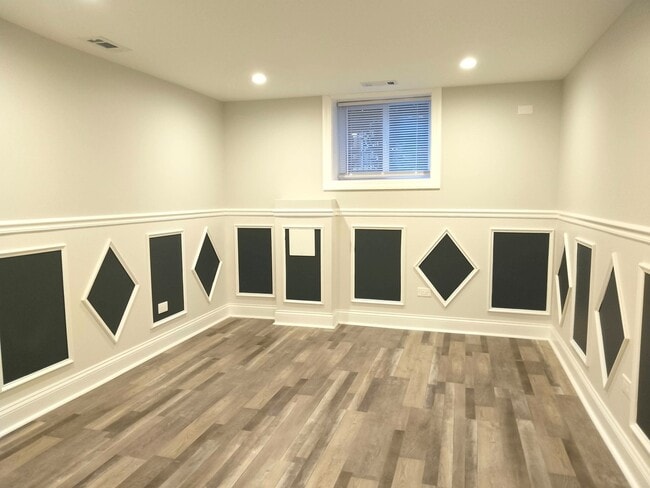 Foto del edificio - 722 W 59th St