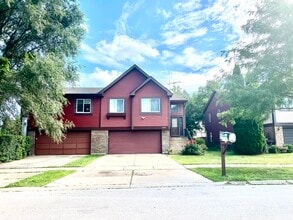 Building Photo - 1420 Chippewa Trail