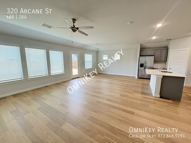 Building Photo - 320 Arcane St