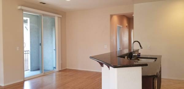 Foto del edificio - 425 S Meadowbrook Dr