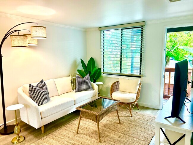 Foto del edificio - 2306 Cliff Dr