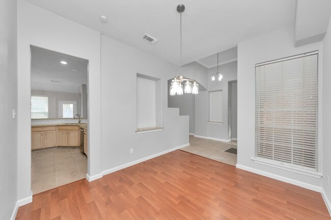 Building Photo - 1819 Misty Falls Ln