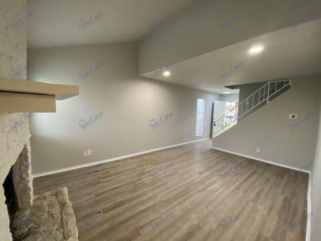 Building Photo - 3106 Trenton Dr