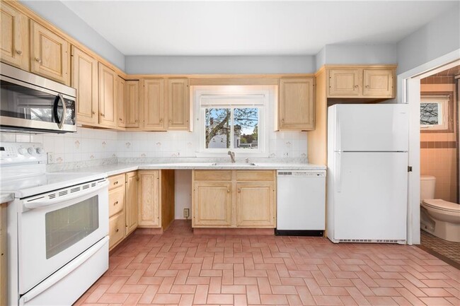 Foto del edificio - 1561 Cranston St