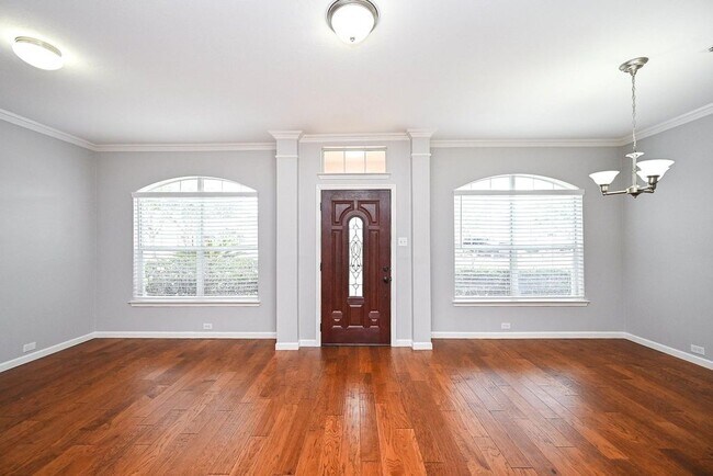 Foto del edificio - 7427 Chathan Glen Ln