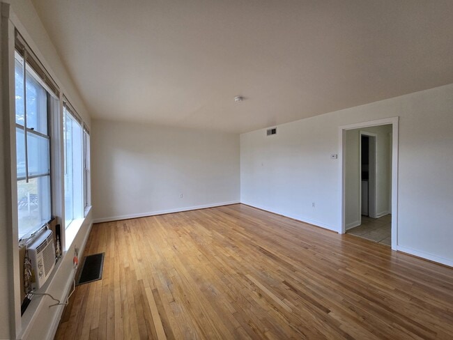 Building Photo - 2205 45th St
