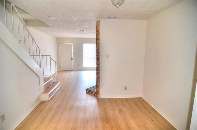 Building Photo - 9475 Olde Village Ct