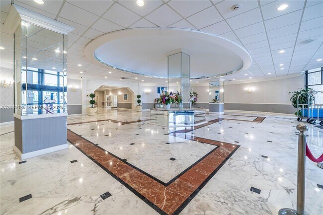 Foto del edificio - 3800 S Ocean Dr