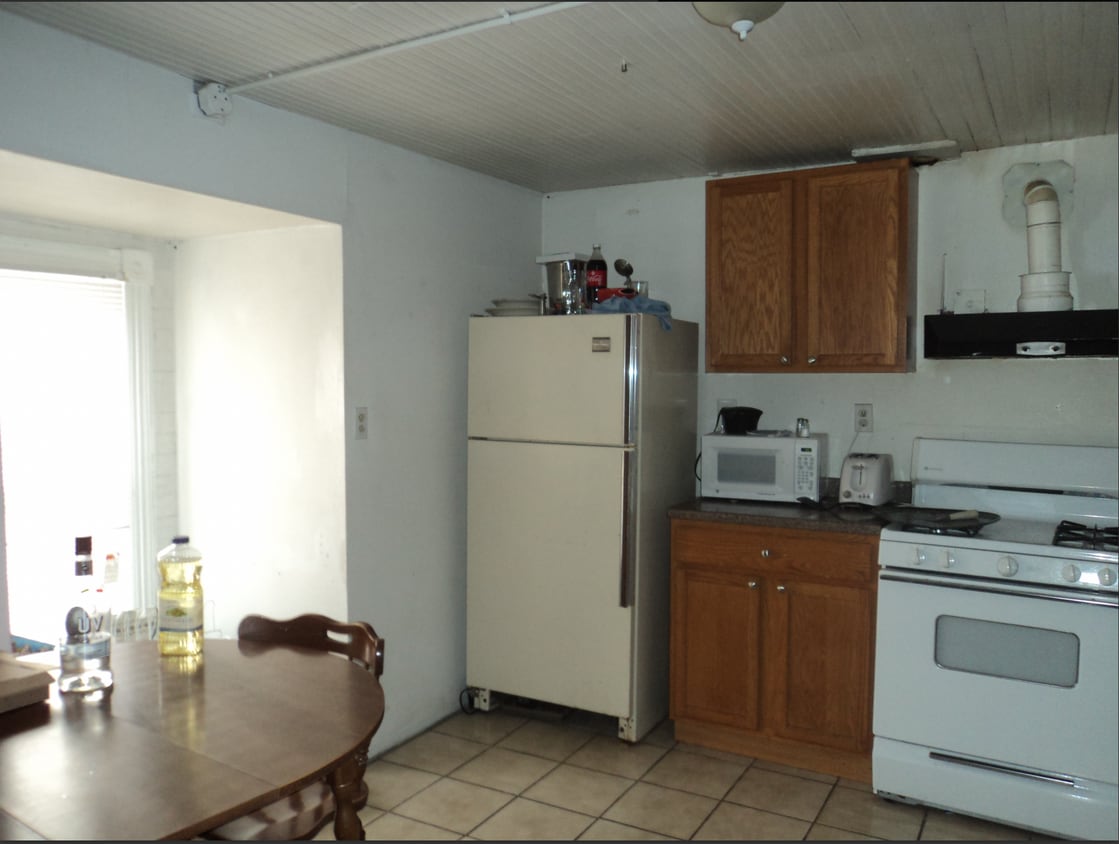 Building Photo - 1025 12th Ave SE