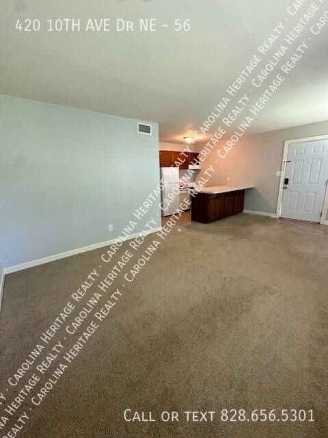 Foto del edificio - 420 10th Ave Dr NE