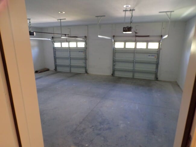 Building Photo - PRE-LEASING JULY 2024