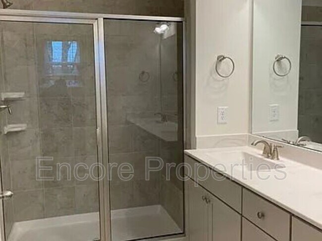 Building Photo - 1121 Diamond Dove Ln