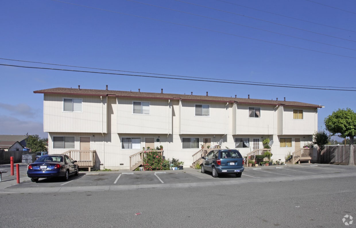 Building Photo - Gonda Street Apartments
