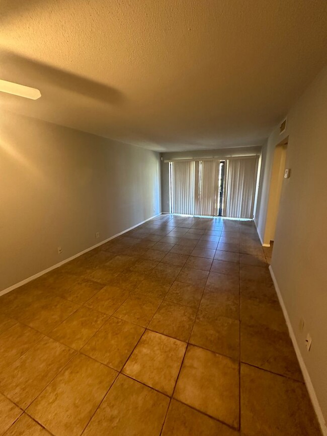 Foto del edificio - 1BD/1BA Condo located in Germantown!