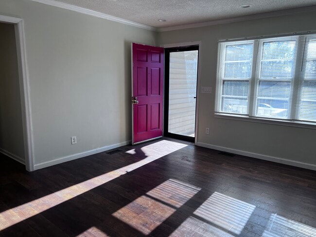 Building Photo - 7400 Barberry Ct