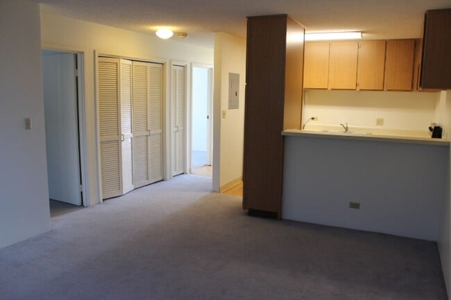 Building Photo - FOR RENT-1314 Kinau ST #204
