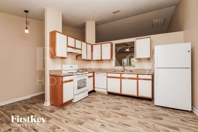 Foto del edificio - 474 Harvey Ave NE