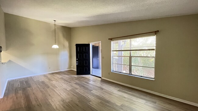Building Photo - 3944 TUMBLE WOOD Trl