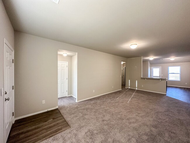 Building Photo - Gorgeous Brand New3 Bed 2 Bath Home in Hea...