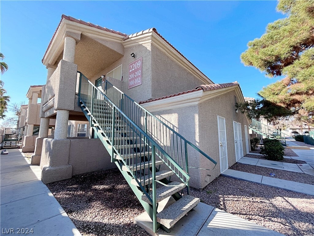 2209 James Bilbray Dr Unit 201, Las Vegas, NV 89108 Condo for Rent in