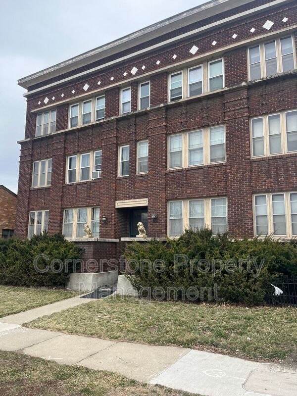 Primary Photo - 910 2nd Ave N
