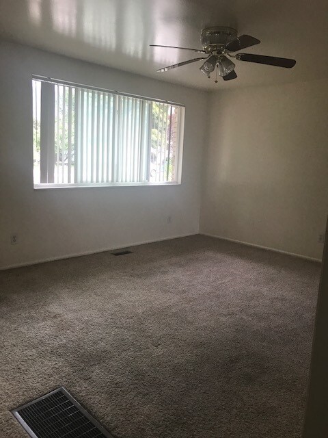 Foto del edificio - 351-353 W. 310 N.