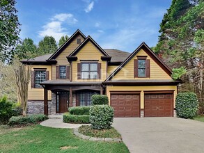 Building Photo - 521 Autumn Walk