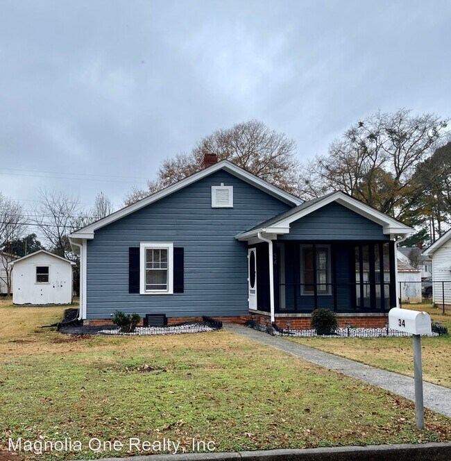 Building Photo - 2 br, 1 bath House - 34 Walnut St