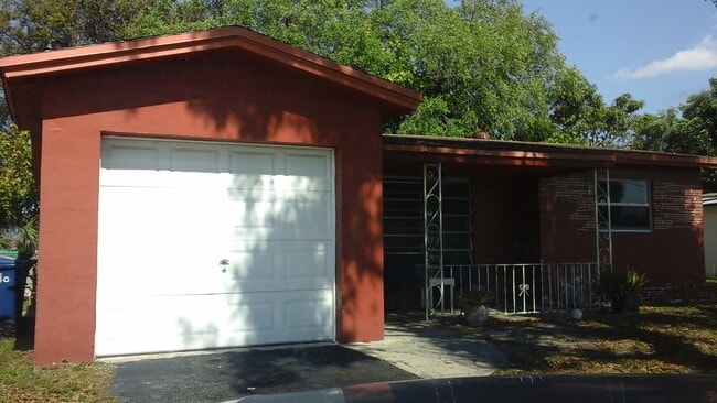 Photo - 3631 NW 9 CT House