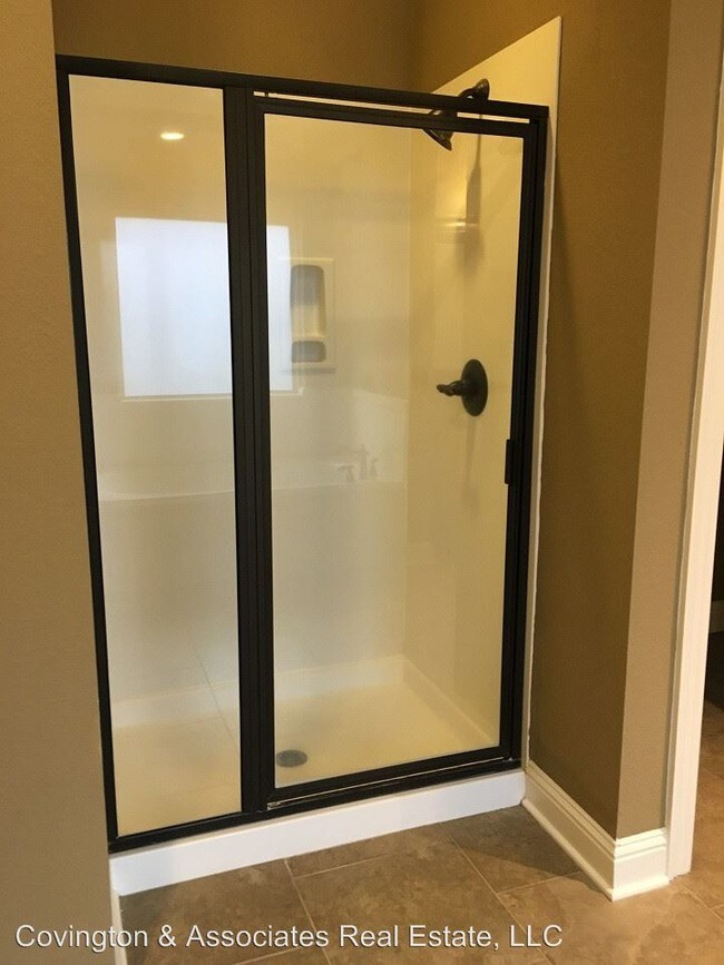 Foto del edificio - 5 br, 3 bath House - 12193 Canterbury Park Dr