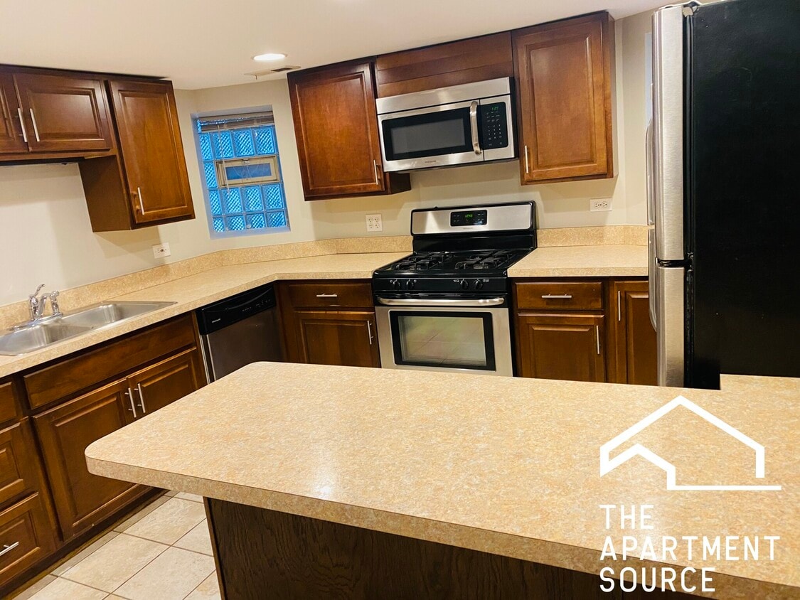 Photo - 3110 West Fullerton Ave. Unit G