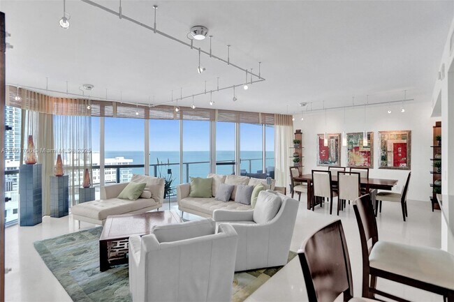 Building Photo - 3101 S Ocean Dr