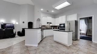 Foto del edificio - 672 Channel Ridge Dr