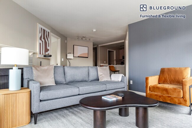 Foto del edificio - 2400 Elliott Ave