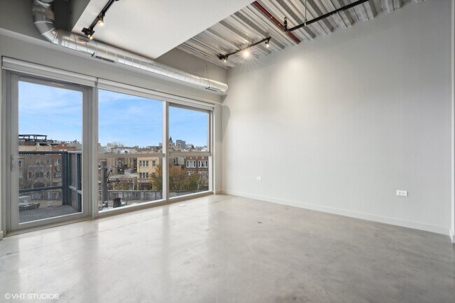 Foto del edificio - 1241 N Milwaukee Ave