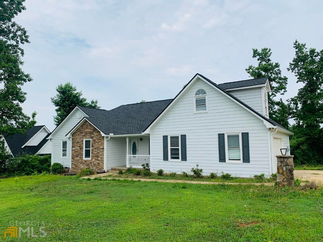 61 Garden Hills Dr, Newnan, GA 30263 House Rental in Newnan, GA