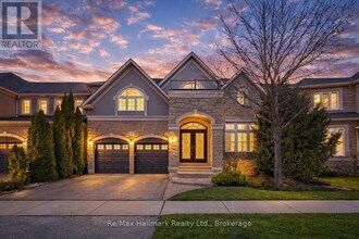 Building Photo - 247 Beechtree Crescent