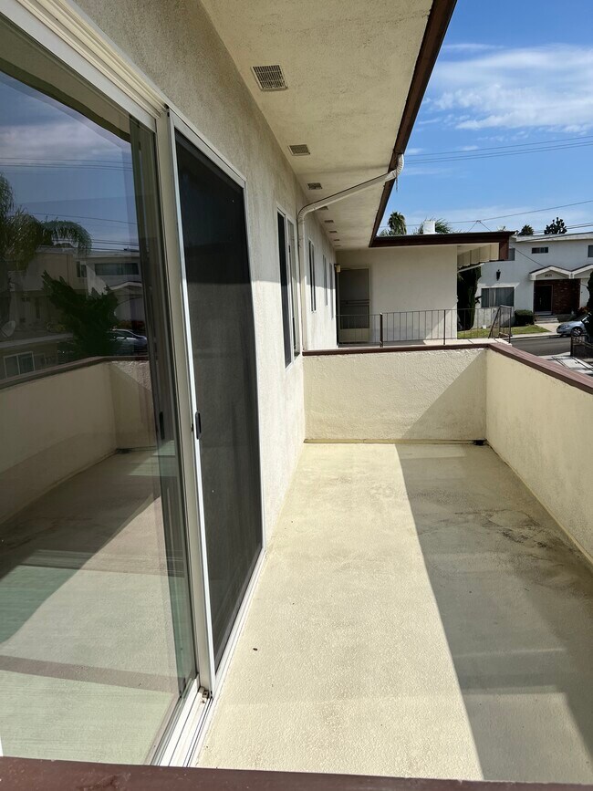 2618 Vanderbilt Ln Unit F, Redondo Beach, CA 90278 2618 Vanderbilt Ln