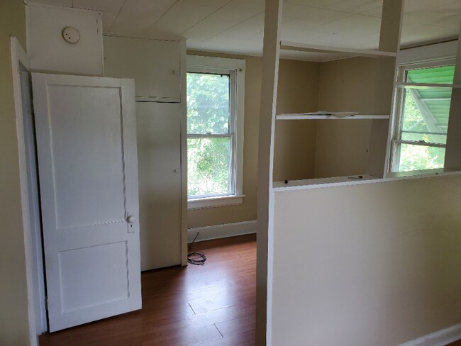 Building Photo - 1116 Main St