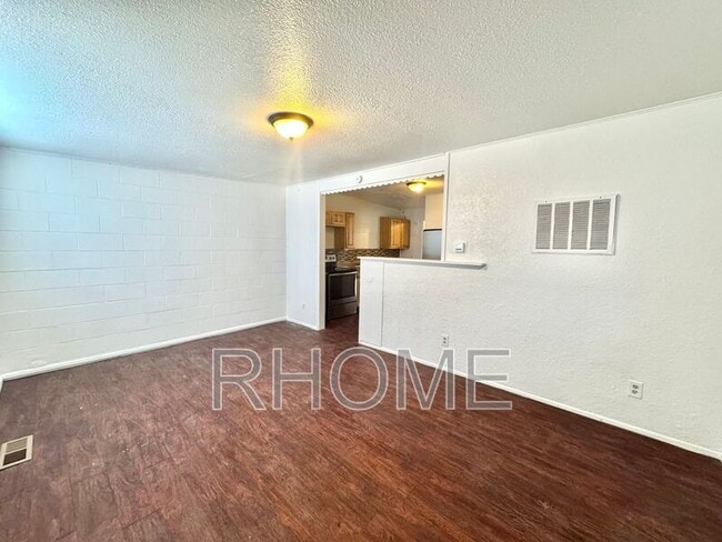 Photo - 2725 S Edison St Apartment