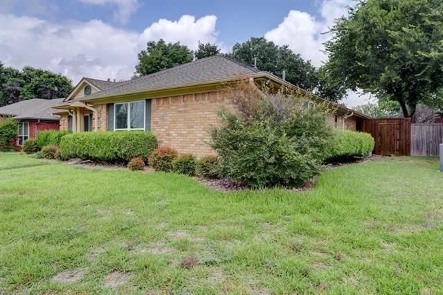 Building Photo - 1321 Clover Dr