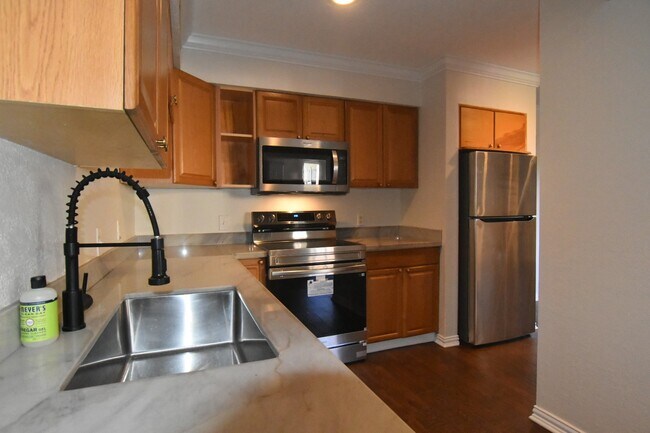 Building Photo - 7714 Renwick Dr