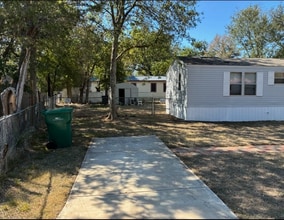 Building Photo - 7 Arroyo Dr