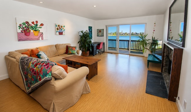Building Photo - Waterfront Condo on Corte Madera Creek | Single-Level, Dock Access - FOUNDATION