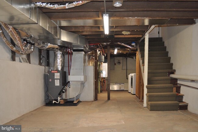 Building Photo - 326 S Darlington St