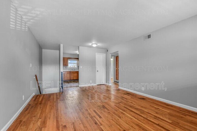 Foto del edificio - 3811 Carpenter Dr