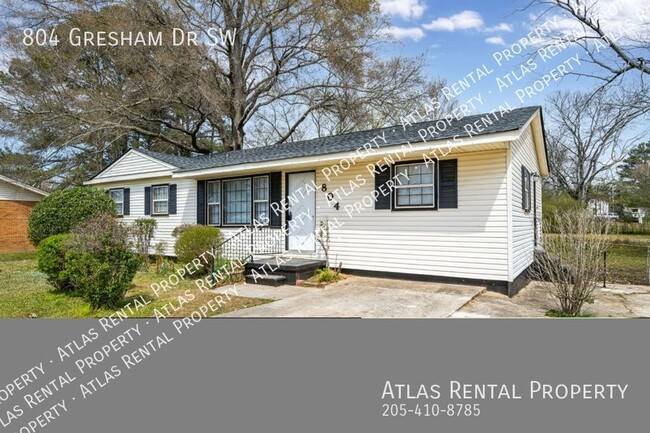 Building Photo - 804 Gresham Dr SW