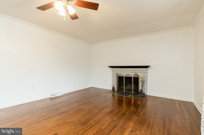 Foto del edificio - 15913 Smithey Dr